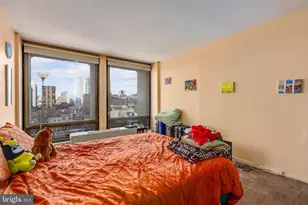 210 Locust St, Philadelphia, PA 19106 - Photo 9