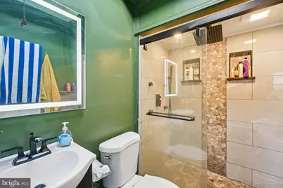 252 E Cheltenham Avenue, Philadelphia, PA 19120 - Photo 13