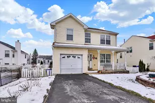 63 Marple Dr, Philadelphia, PA 19115 - Photo 3