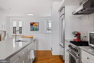 1213-15 Locust St, Philadelphia, PA 19107 - Photo 13