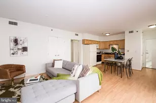 1030 N 2nd St, Philadelphia, PA 19123 - Photo 11