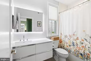 1215 Addison Walk, Philadelphia, PA 19147 - Photo 15