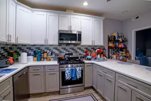 5635 N 10th St, Philadelphia, PA 19141 - Photo 3