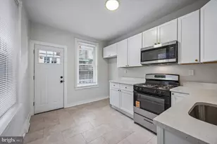 2433 S Millick St, Philadelphia, PA 19142 - Photo 7