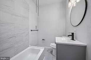 2433 S Millick St, Philadelphia, PA 19142 - Photo 13