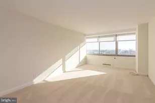 2401 Pennsylvania Ave, Philadelphia, PA 19130 - Photo 9