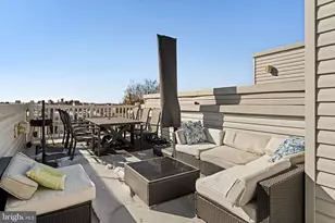 2051 Fernon St, Philadelphia, PA 19145 - Photo 43