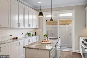 2051 Fernon St, Philadelphia, PA 19145 - Photo 15