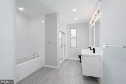 2017 E Hazzard Street, Philadelphia, PA 19125 - Photo 25