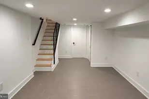 1237 S 27th St, Philadelphia, PA 19146 - Photo 31