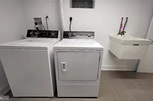 1237 S 27th St, Philadelphia, PA 19146 - Photo 33