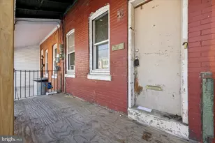 747 N 37th St, Philadelphia, PA 19104 - Photo 3