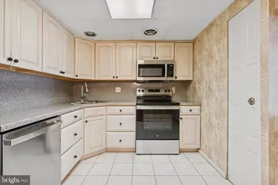 3204 Delaire Landing Road #3204, Philadelphia, PA 19114 - Photo 13