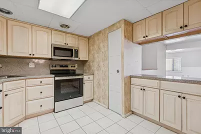 3204 Delaire Landing Road #3204, Philadelphia, PA 19114 - Photo 13