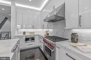 722 N 3rd St, Philadelphia, PA 19123 - Photo 3