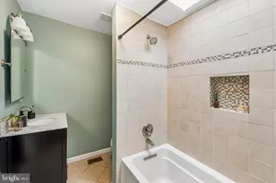 755 S Dorrance St, Philadelphia, PA 19146 - Photo 19