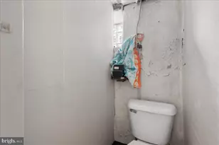 6621 Walker St, Philadelphia, PA 19135 - Photo 29