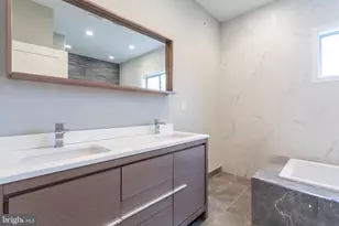 1726 Annin St, Philadelphia, PA 19146 - Photo 9