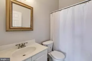 141 N 2nd St, Philadelphia, PA 19106 - Photo 9