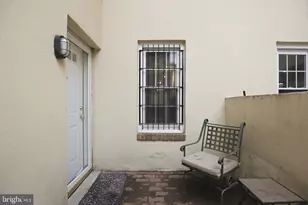 1110 Lombard St, Philadelphia, PA 19147 - Photo 7