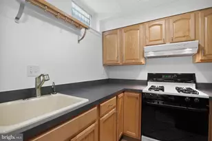 1110 Lombard St, Philadelphia, PA 19147 - Photo 11