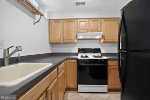 1110 Lombard St, Philadelphia, PA 19147 - Photo 9