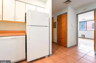 763 S 8th St, Philadelphia, PA 19147 - Photo 7