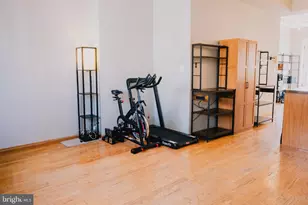 206 Brown St, Philadelphia, PA 19123 - Photo 9