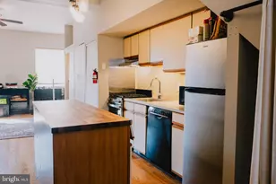 206 Brown St, Philadelphia, PA 19123 - Photo 7