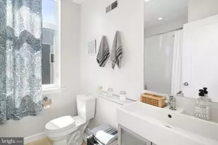 842 N Leithgow St, Philadelphia, PA 19123 - Photo 19