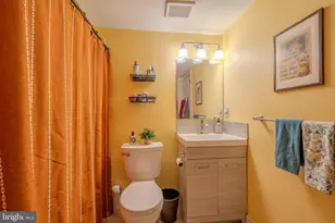 2302 Spruce St, Philadelphia, PA 19103 - Photo 17