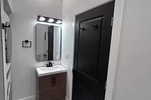 2209 N 10th St, Philadelphia, PA 19133 - Photo 11