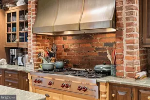 1017 Clinton St, Philadelphia, PA 19107 - Photo 17