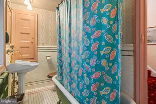 1017 Clinton St, Philadelphia, PA 19107 - Photo 31