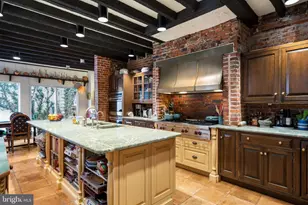 1017 Clinton St, Philadelphia, PA 19107 - Photo 13