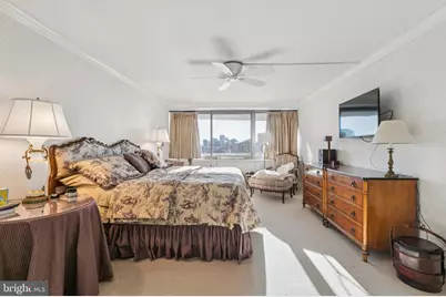 2401 Pennsylvania Avenue #9B33, Philadelphia, PA 19130 - Photo 15