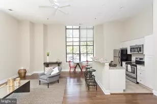 230 N 21st St, Philadelphia, PA 19103 - Photo 1