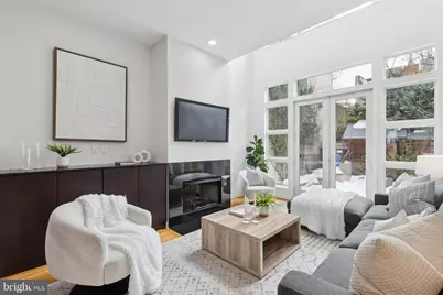 2414 Pine Street, Philadelphia, PA 19103 - Photo 9