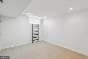 2414 Pine St, Philadelphia, PA 19103 - Photo 29