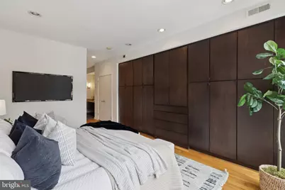 2414 Pine Street, Philadelphia, PA 19103 - Photo 19