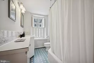 112 W Gravers Ln, Philadelphia, PA 19118 - Photo 21