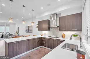 602 N 5th St, Philadelphia, PA 19123 - Photo 5