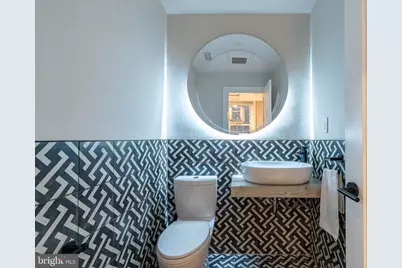 908 Spruce Street #10, Philadelphia, PA 19107 - Photo 7