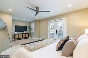 908 Spruce St, Philadelphia, PA 19107 - Photo 19