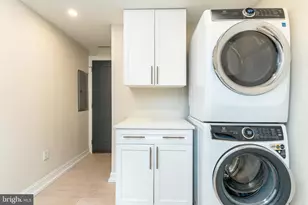 908 Spruce St, Philadelphia, PA 19107 - Photo 15