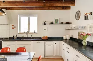 8139 Shawnee St, Philadelphia, PA 19118 - Photo 11