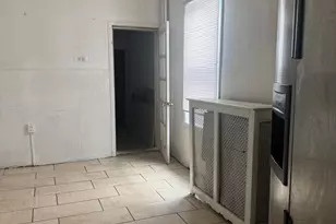 37 W Seymour St, Philadelphia, PA 19144 - Photo 9