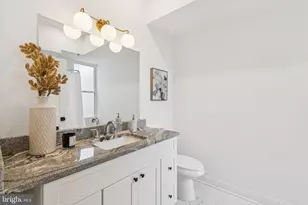 2433 Brown St, Philadelphia, PA 19130 - Photo 25