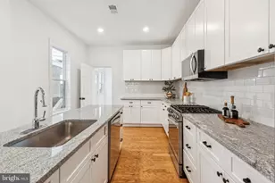 2433 Brown St, Philadelphia, PA 19130 - Photo 11