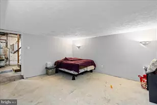 302 Wadsworth Ave, Philadelphia, PA 19119 - Photo 25